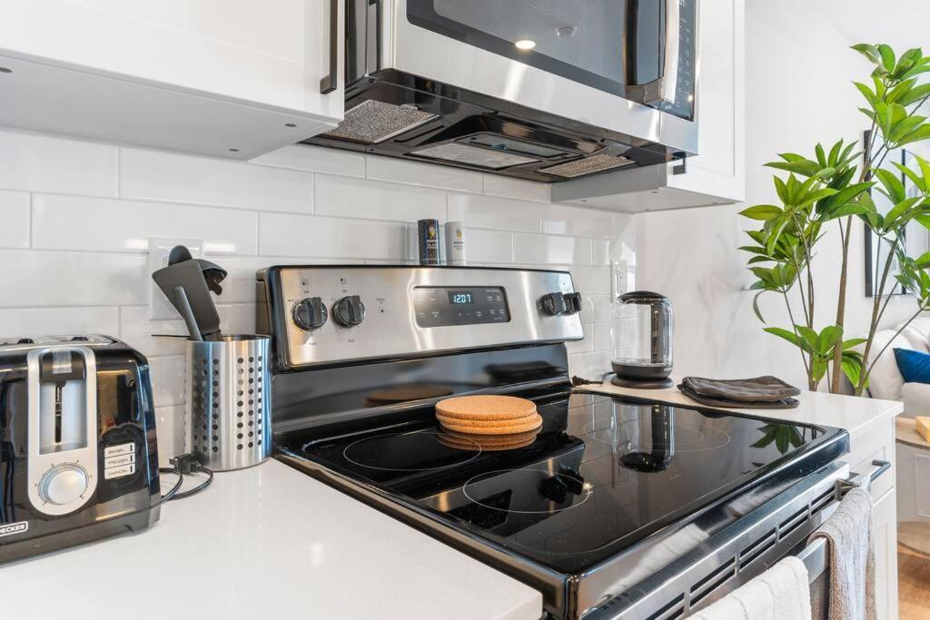 Prime Nolibs, Sleeps 4ppl, Fast Wifi, Queen Bed, Rooftop Access, Smart Tv Apartment *